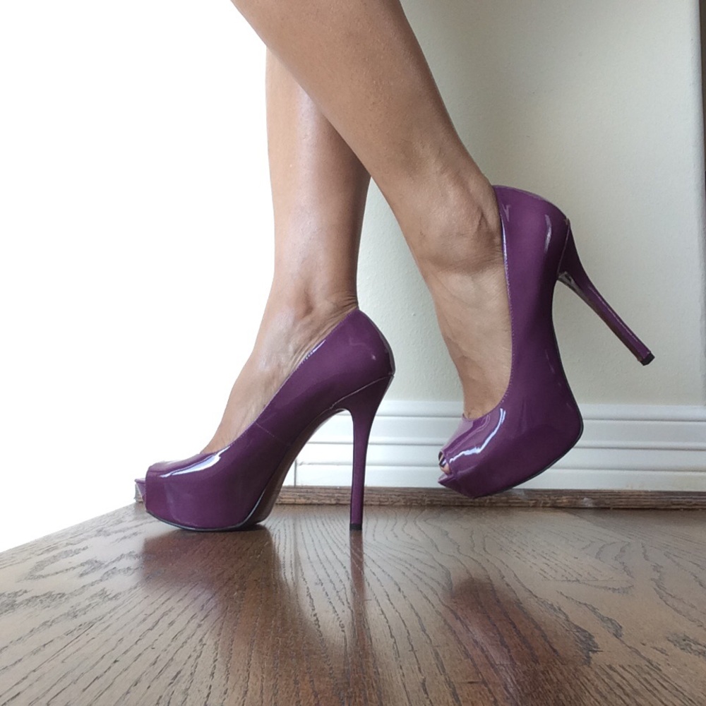 โSOLDโ Enzo Angiolini Purple Patent Peep Toe Pumps - Picture 1 of 7